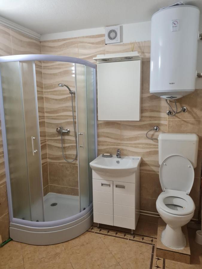 Apartman Nika Оточац Экстерьер фото